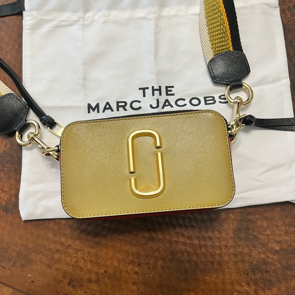 Marc Jacobs Snapshot. Color is Ecru